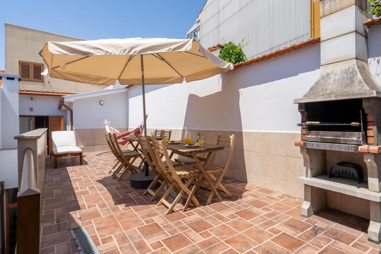 Spacious Duplex House - Jacuzzi & Terrace Ferienhaus Porto