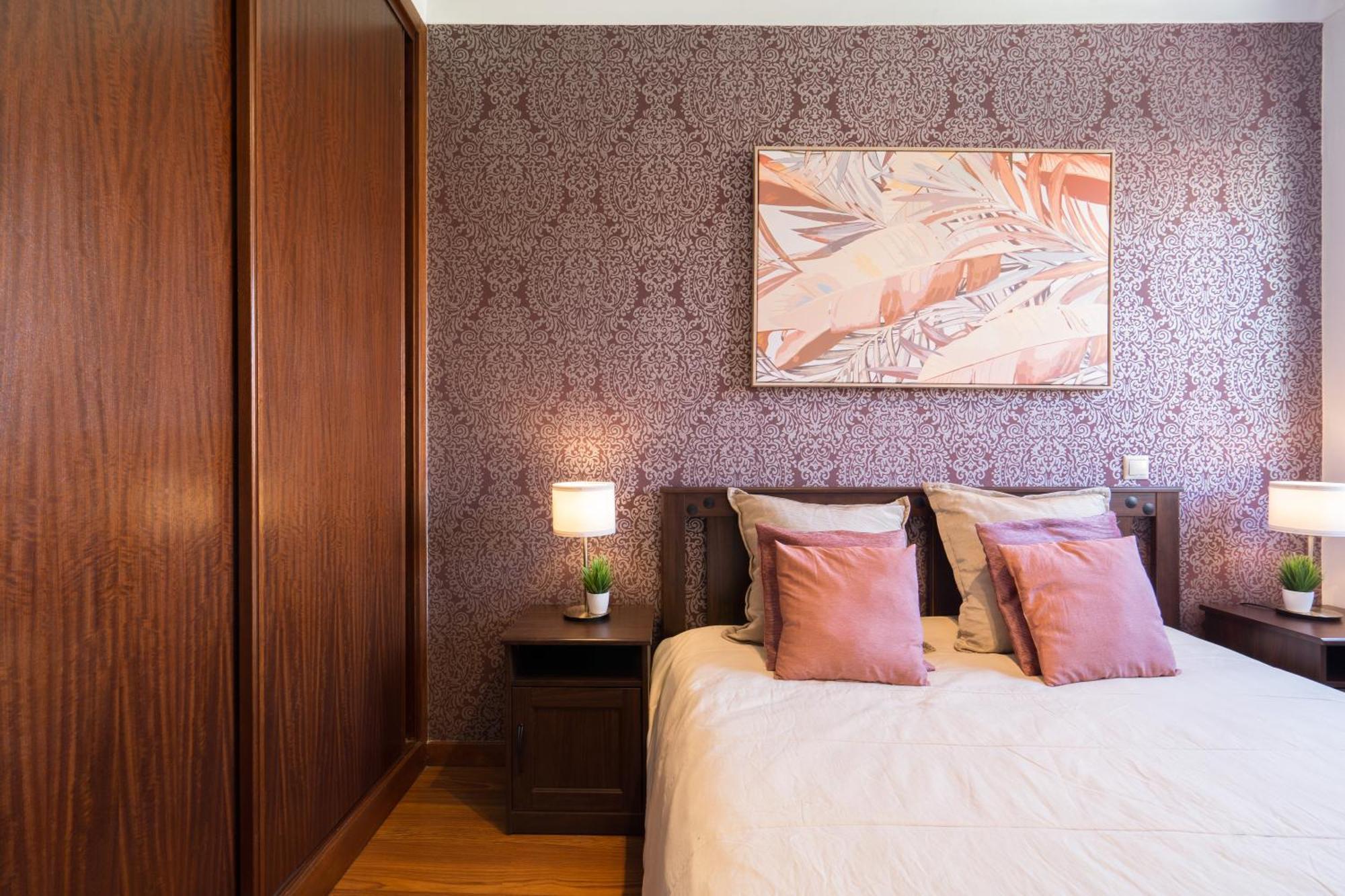 Spacious Duplex House - Jacuzzi & Terrace Ferienhaus Porto